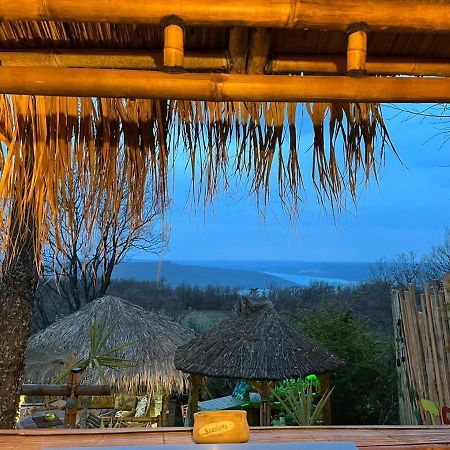 Bed and Breakfast La Lyalis Эгин Экстерьер фото