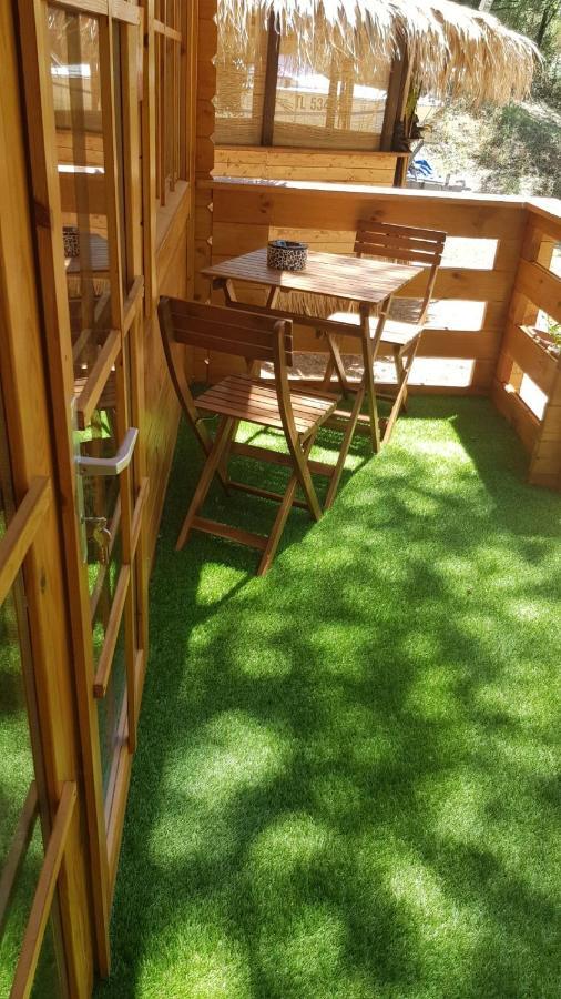 Bed and Breakfast La Lyalis Эгин Экстерьер фото