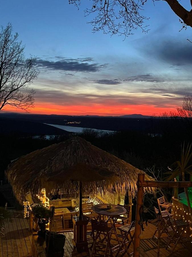 Bed and Breakfast La Lyalis Эгин Экстерьер фото